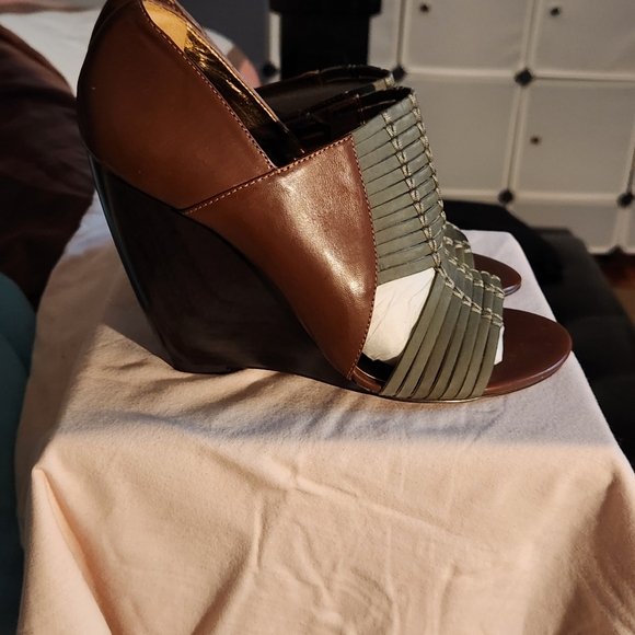 BNWOB CHARLES DAVID OPEN TOE WEDGE SHOES - Picture 5 of 14